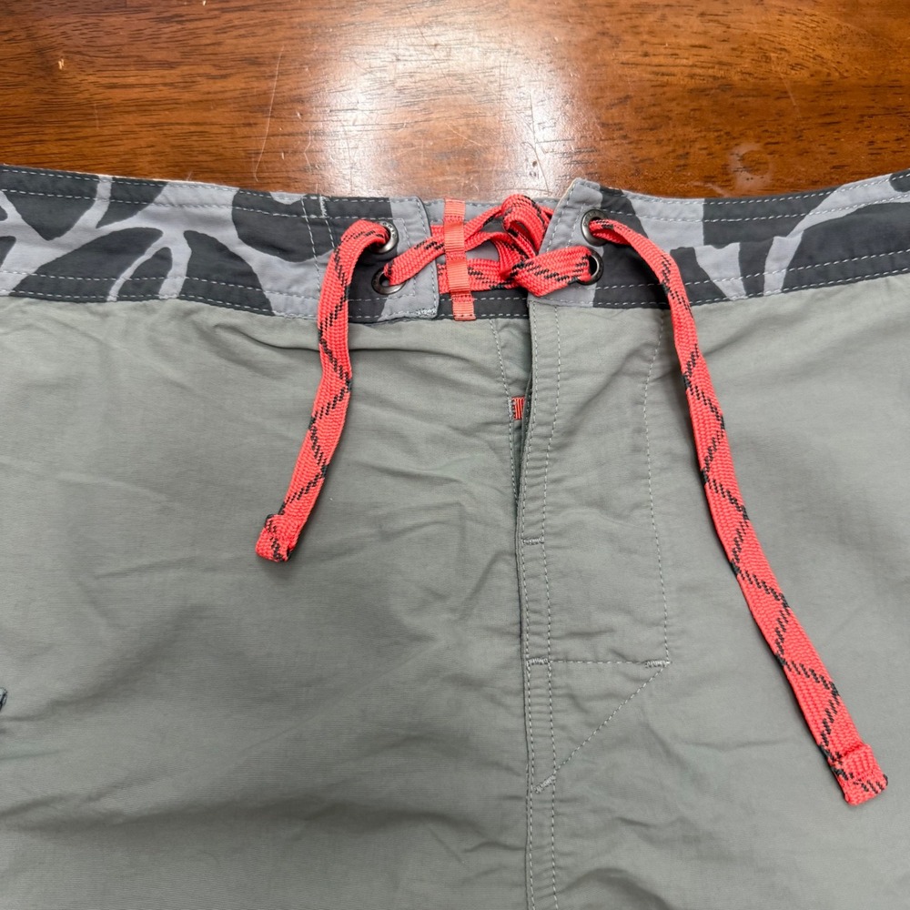 Patagonia Patch Pocket Wavefarer Board Shorts Mens 34 Gray Teal Swim Trunks - Picture 4 of 12